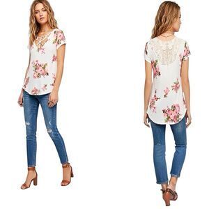 No Boundaries Blouse Size Large Size 11-13 Floral Short Sleeve Crochet Cut Out